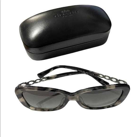 New in Case Coach Polarized Sunglasses - Picture 4 of 5